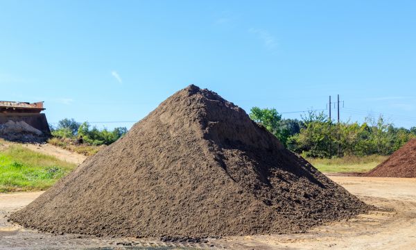 Black Dirt Delivery in Saint Peters