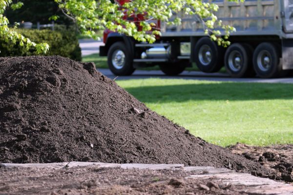 Yard Dirt Delivery in Saint Peters