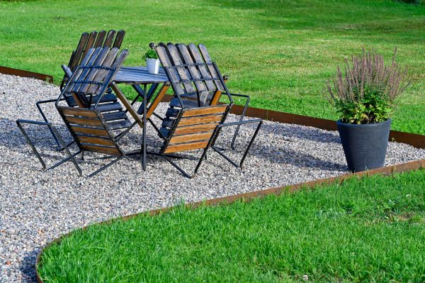 Metal Edging Installation in Saint Peters