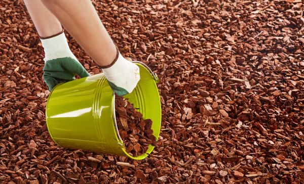 Wood Chip Landscaping in Saint Peters