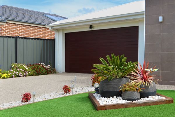Front Yard Landscaping in Saint Peters