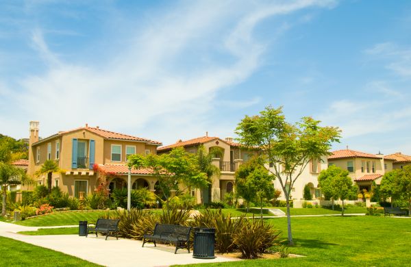 Community Landscaping in Saint Peters